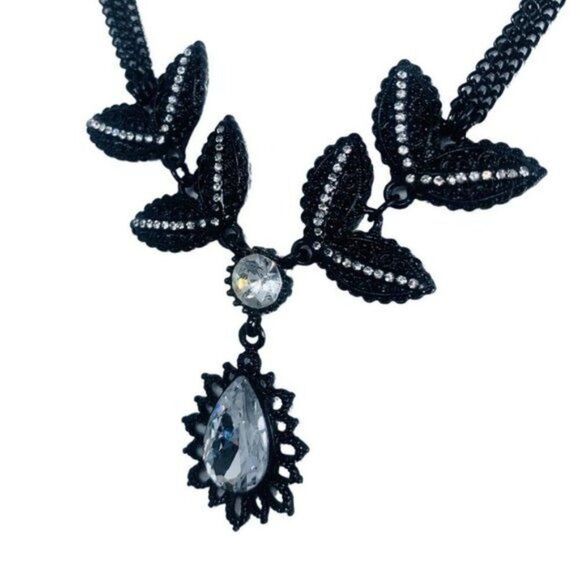 Betsey Johnson Iconic Jet Setters Black Lace Crystal 3 Strand Gem Necklace - Picture 5 of 9